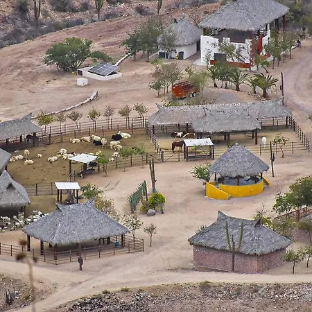 Rancho San Lorenzo - 2 Bedroom House In Authentic Ranch - Casa Bugambilias-3